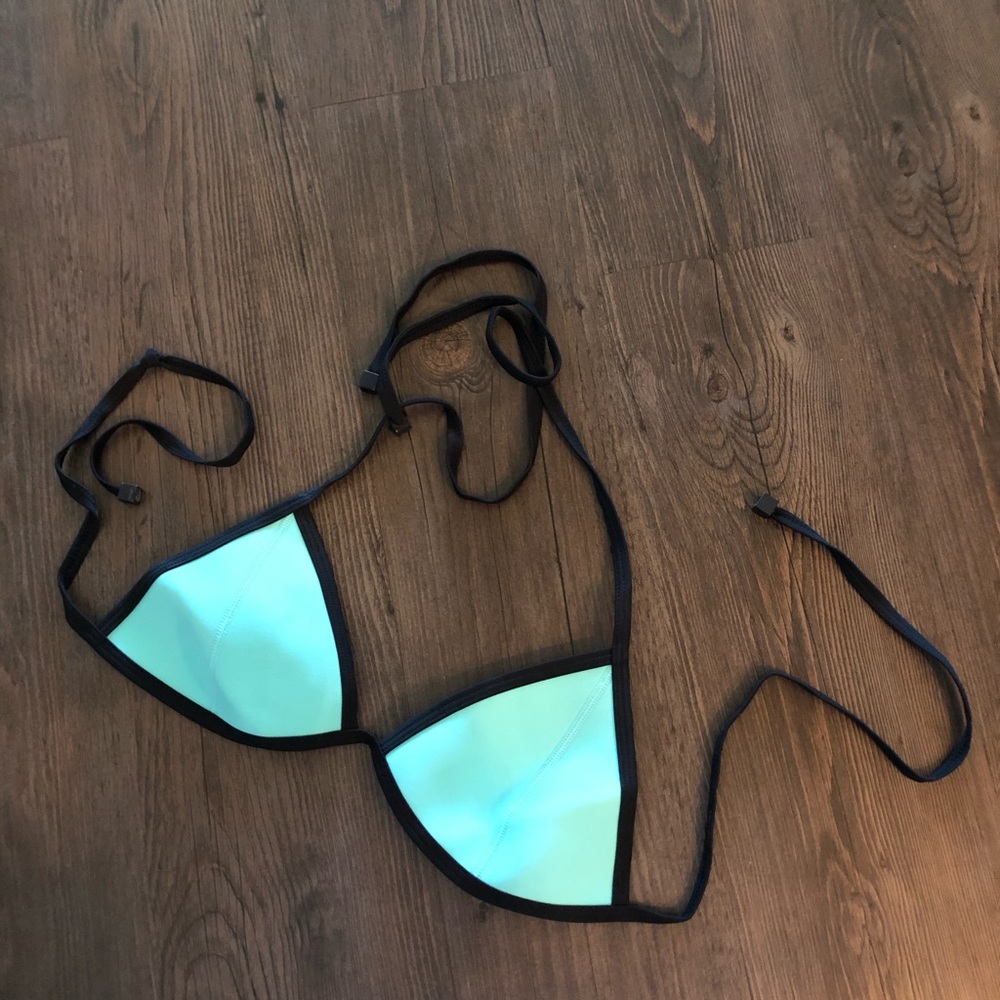 Triangl bikini top